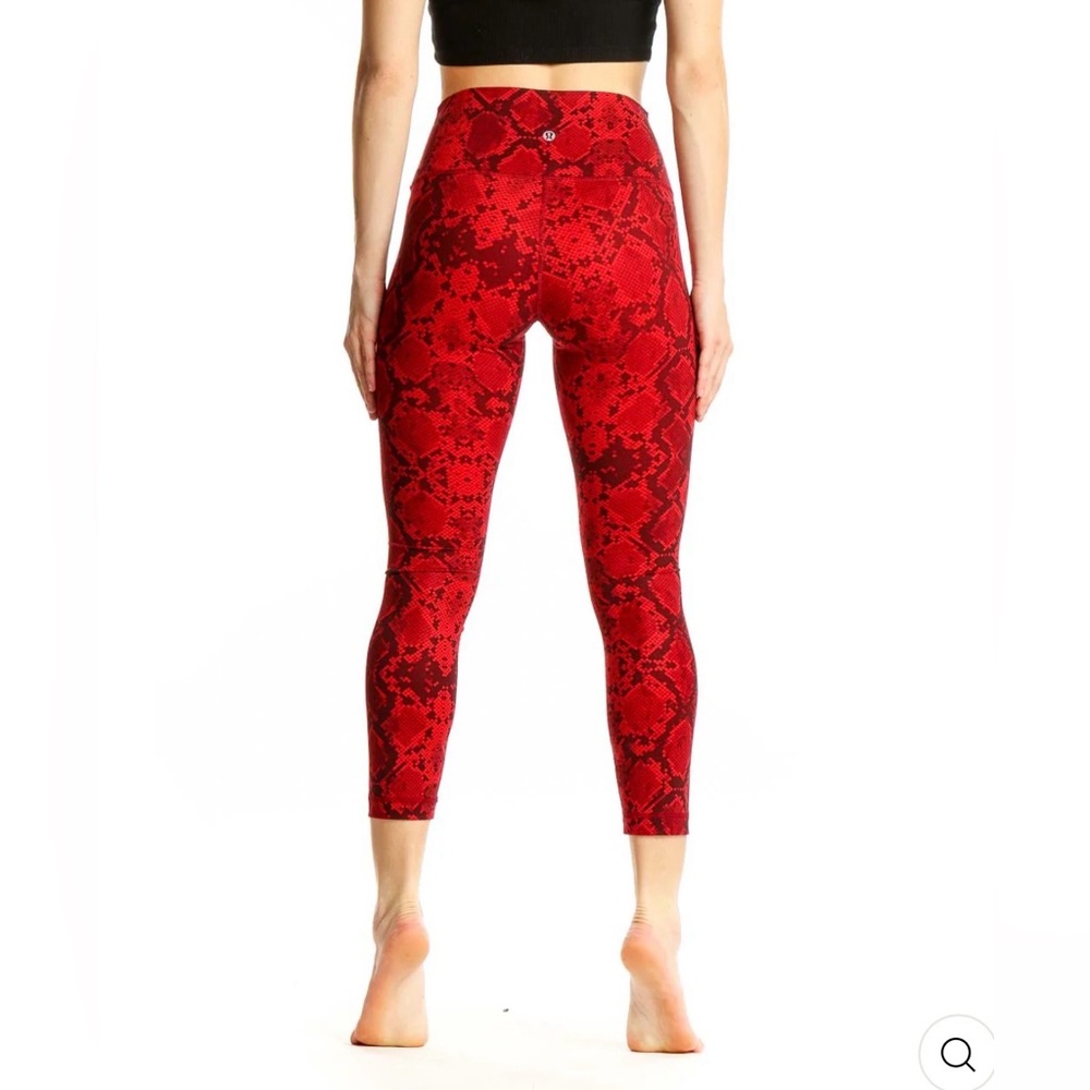 LULULEMON | Wunder Under Crop Legging - Picture 2 of 8
